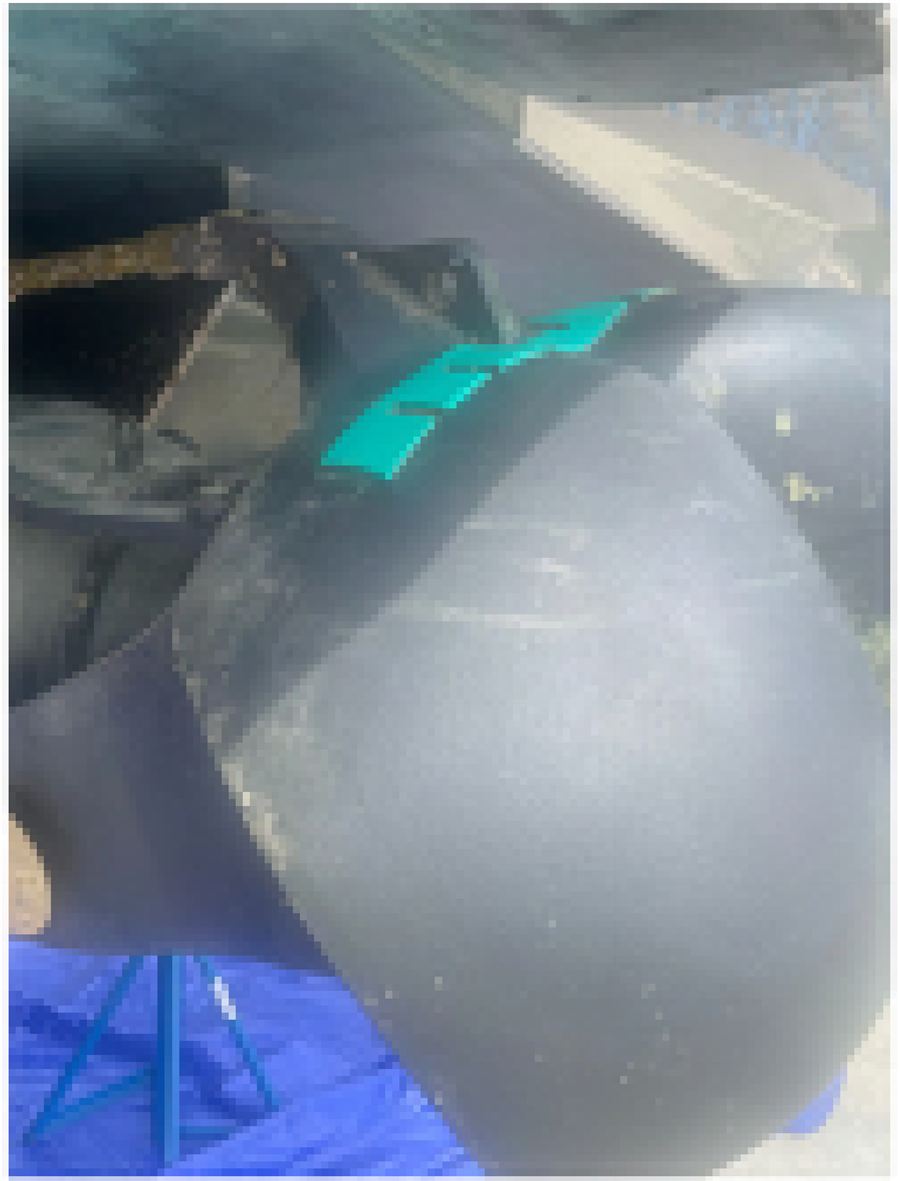 Trasduttore BPS Marine montato sul lato interno dello scafo della Vanquish VQ55